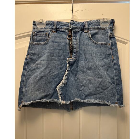 Pacsun Women’s Festive Raw Hem Cotton Lightweight Denim Mini Skirt Size 24 Blue - Picture 1 of 3